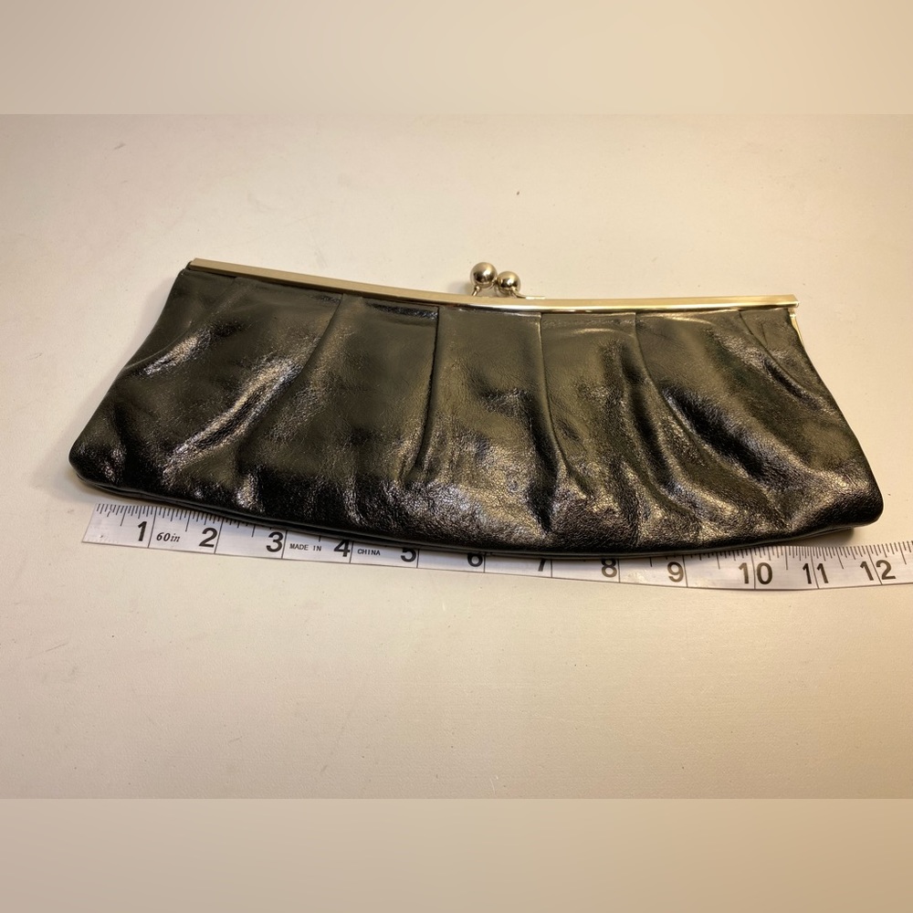 HOBO International Clutch 🔥Final Price🔥 - Picture 4 of 9